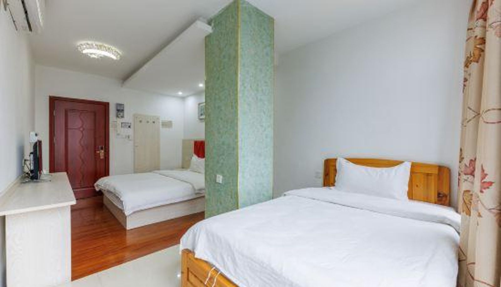 Zimmer - City Holiday Apartment