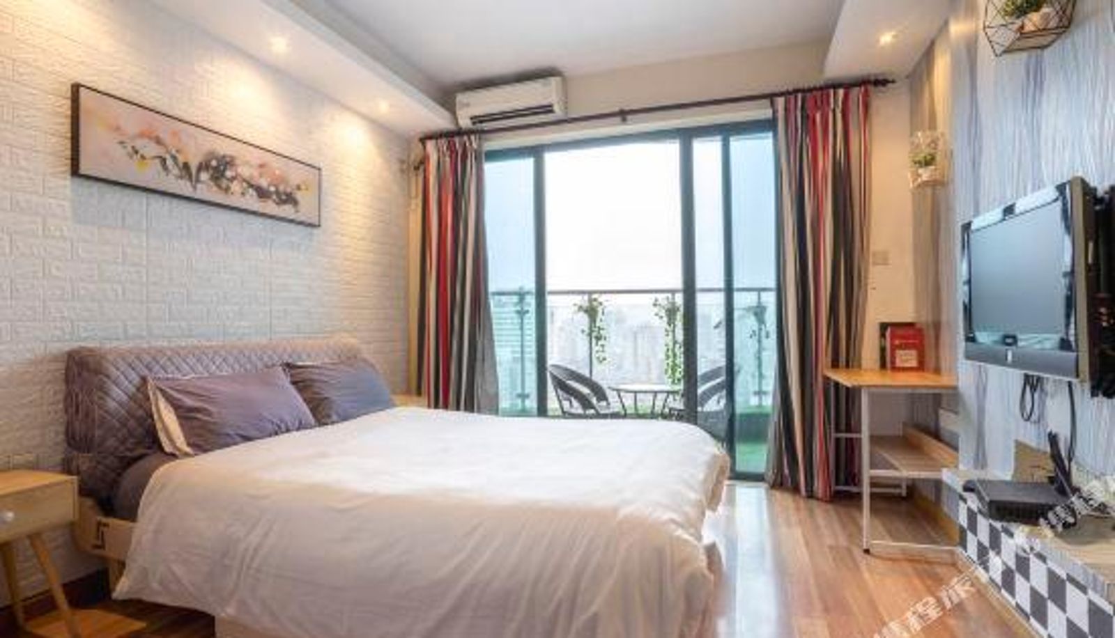 Habitación con balcón - Yushe Boutique Apartment (guangzhouTaikoo Hui Shipaiqiao Metro Station)