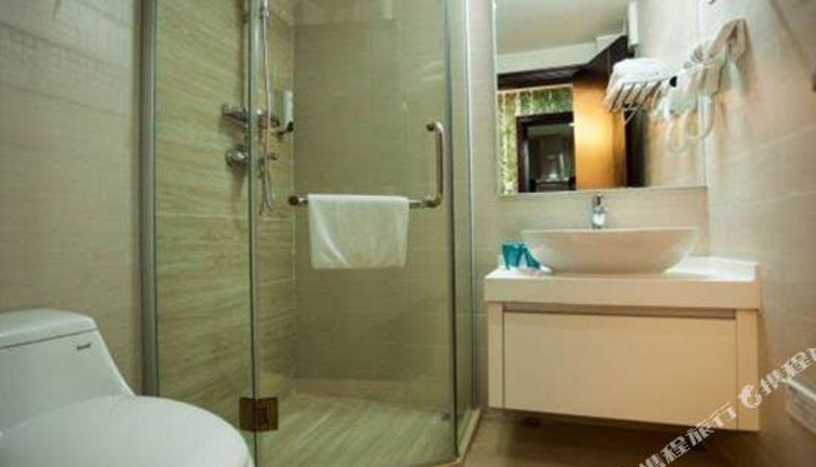 Zimmer - Jingqi Holiday Hotel (Guangzhou Hanxi Changlong Metro Station)