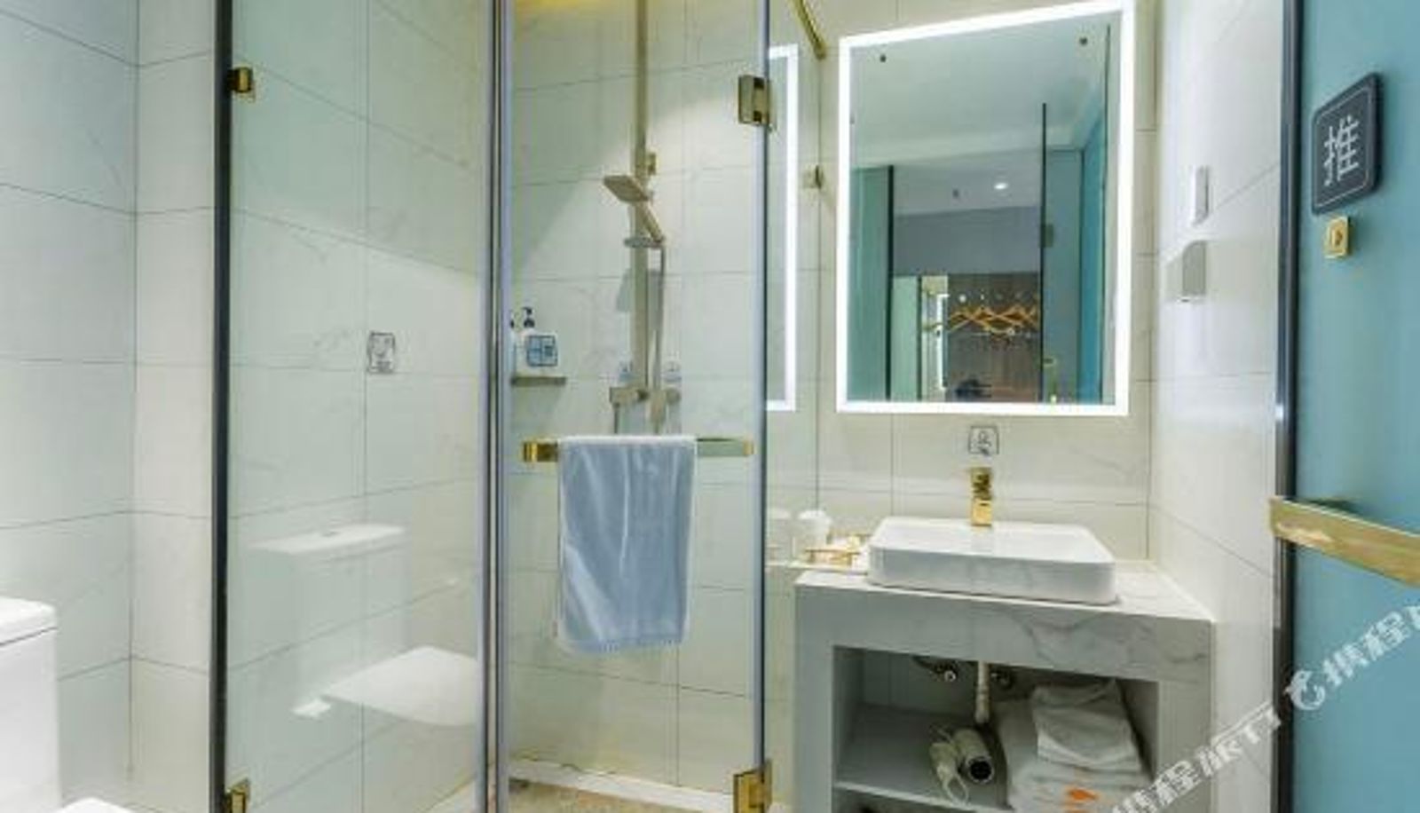 Zimmer - 7 Days Inn (Guangzhou Shiqiao Metro Station Yifa Pedestrian Street)