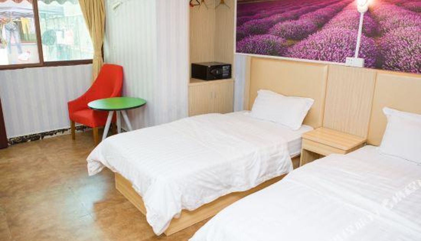 Kamer - Happy Happiness Hotel