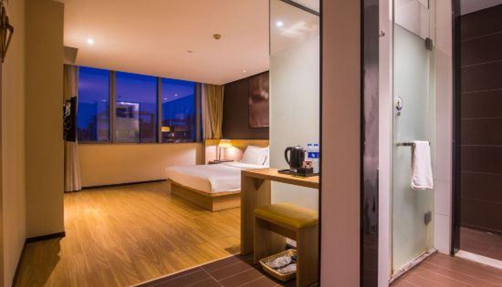 Business room - LocalsHotels(guangzhou Dongxiaonan subway station)