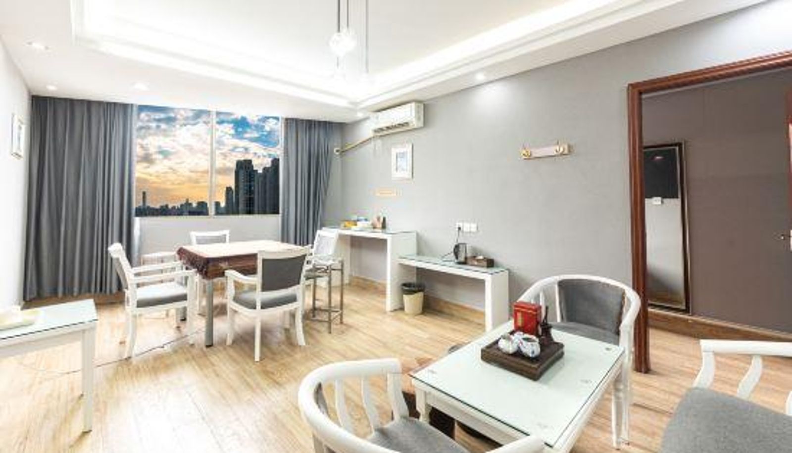 Family room - Hongxuan Apartment (Guangzhou Yuyin Mountain House)