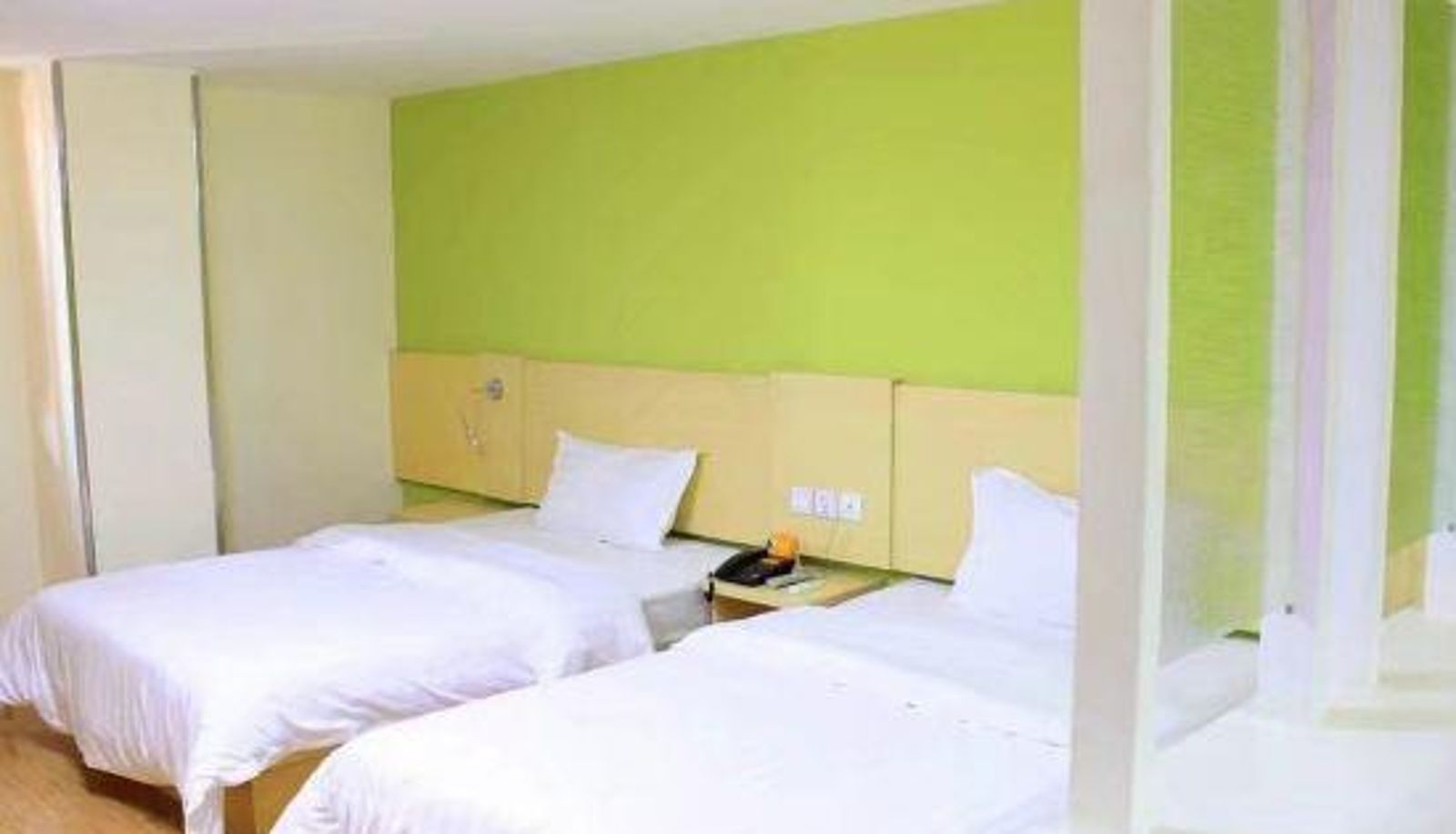 Kamer - 7 Days Inn (Guangzhou High-speed Railway Station Huijiang Metro Station)