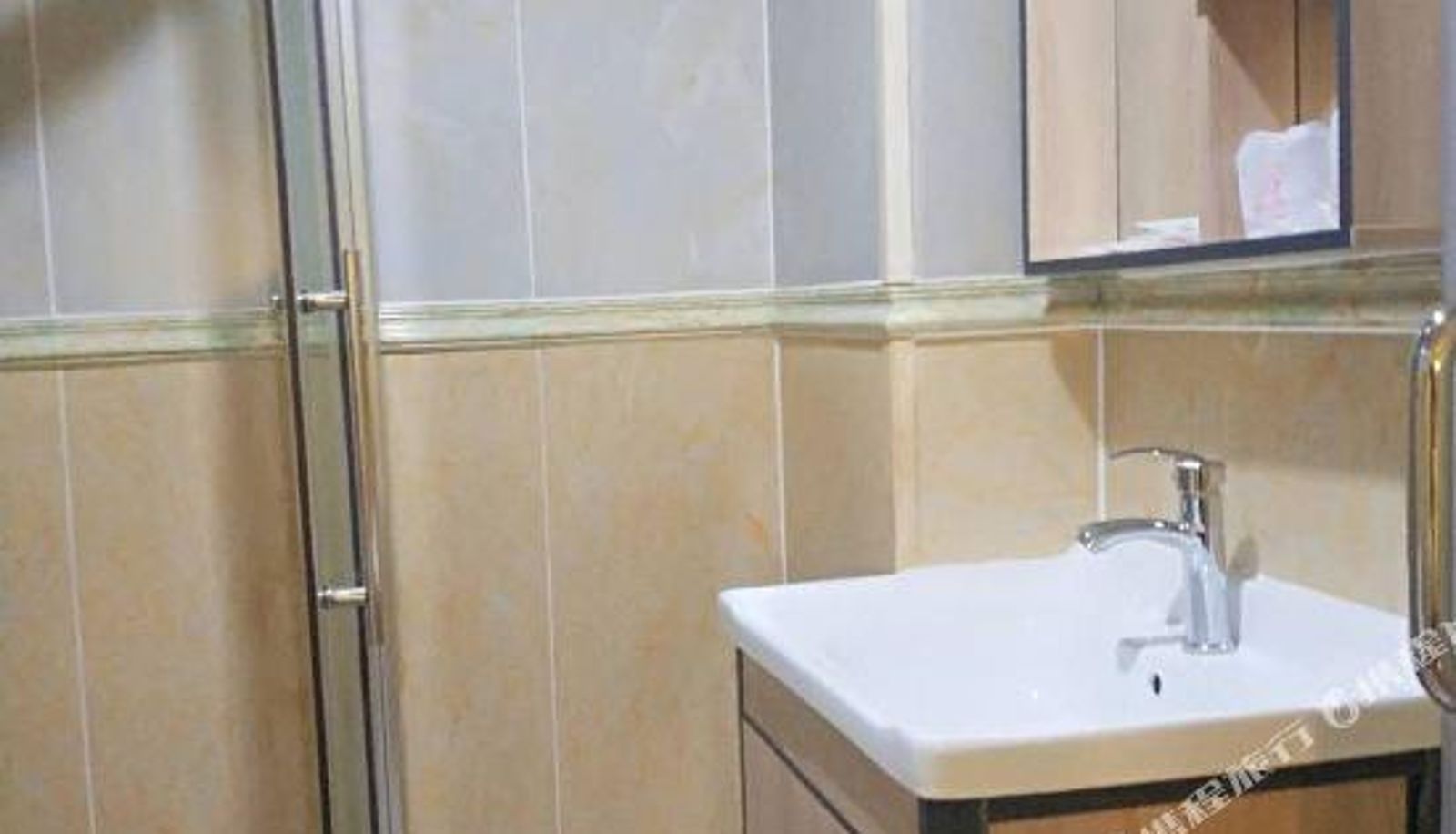 Kamer - Hongyuan the Business Inn