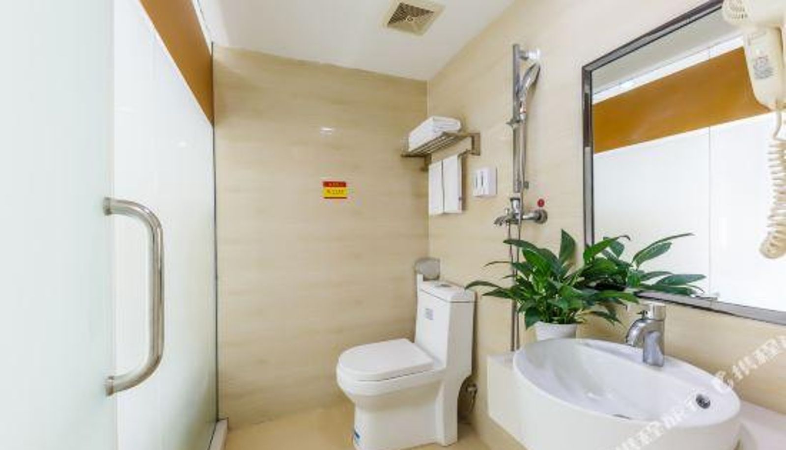 Room - Qiqiyuan Business Hotel (Guangzhou Tianhe Chebei Subway Station)
