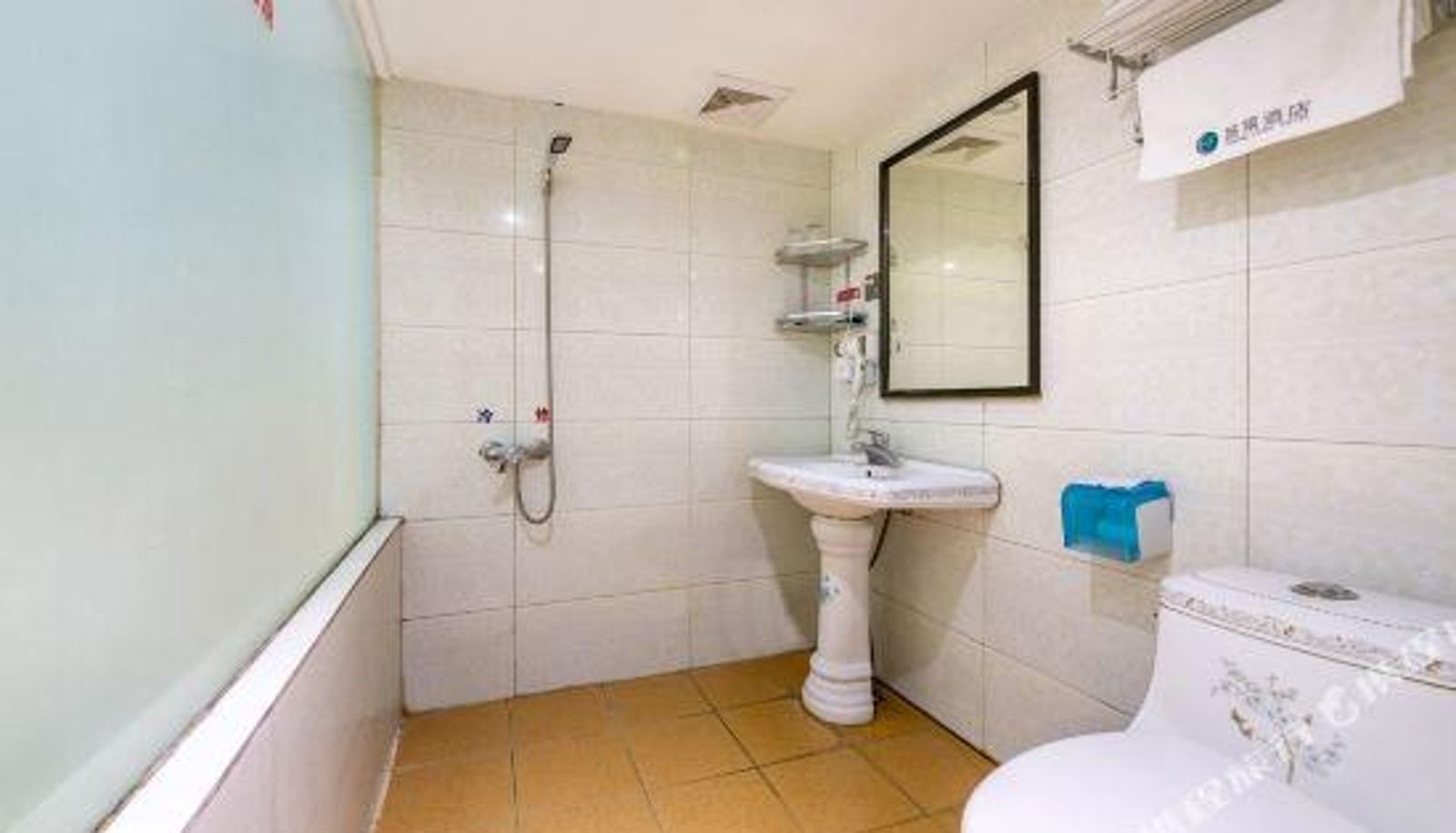 Room - Hill Hotel (Guangzhou Yongqingfang Changshou Road Subway Station)