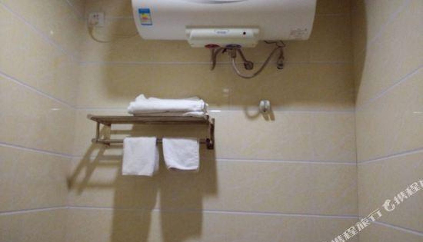 Kamer - Changju Hotel (Guangzhou Fangcun Subway Station)
