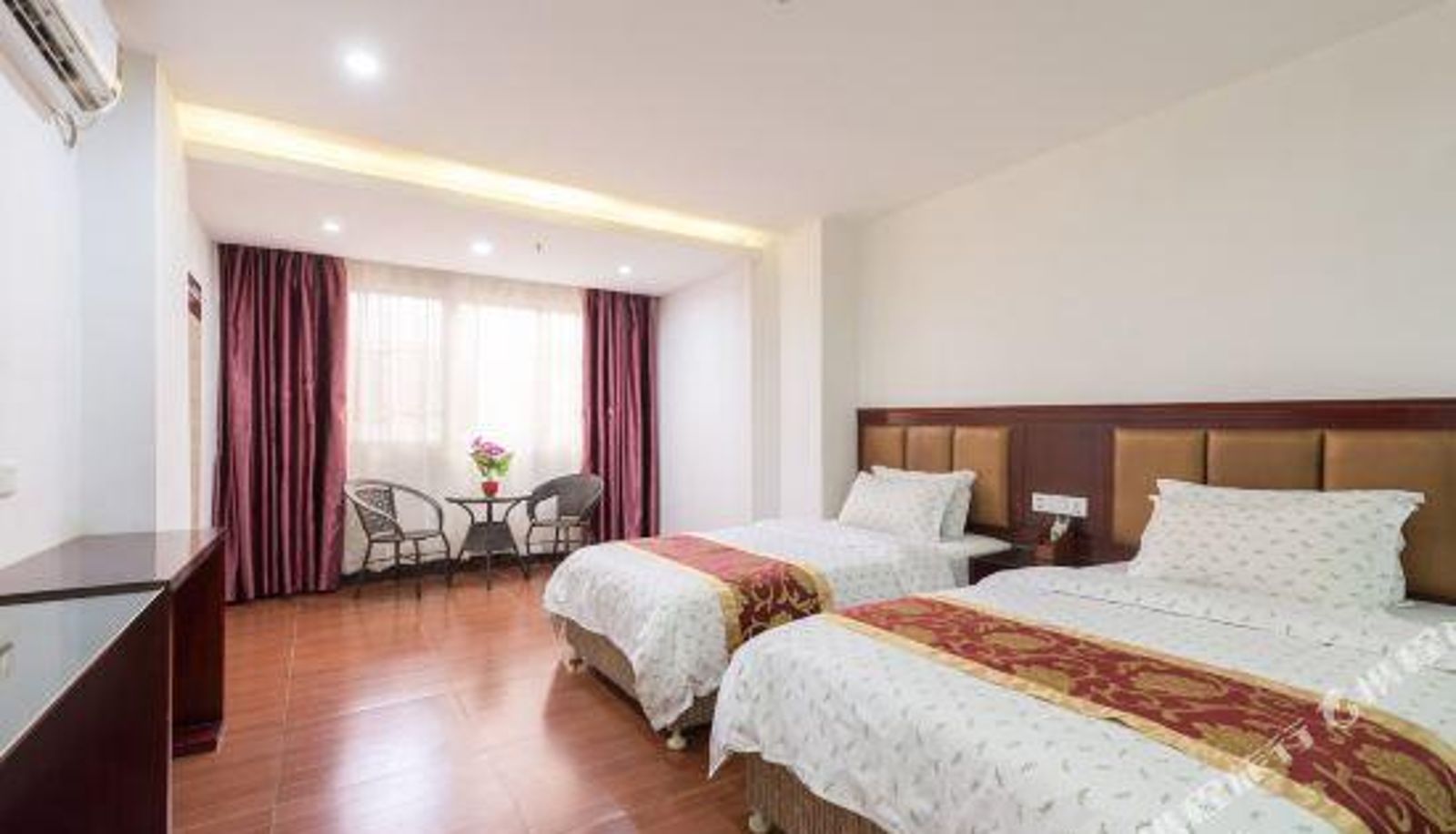Habitación familiar - Longxiang Hotel