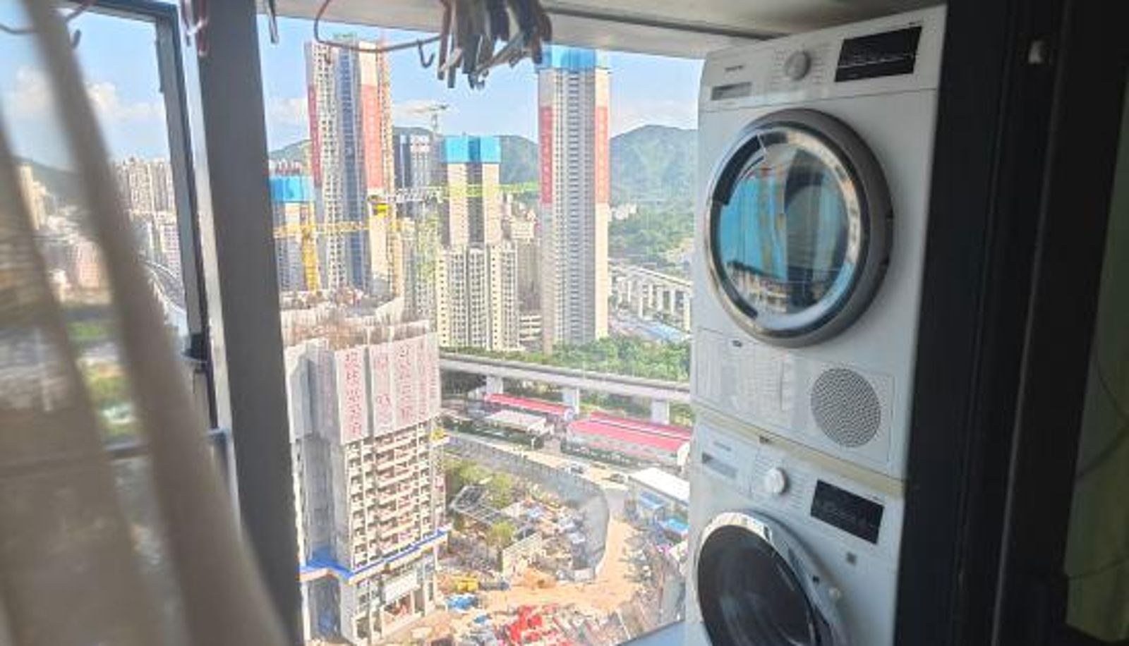 Family room - Xinghe Times Apartment (Shenzhen North Railway Station)