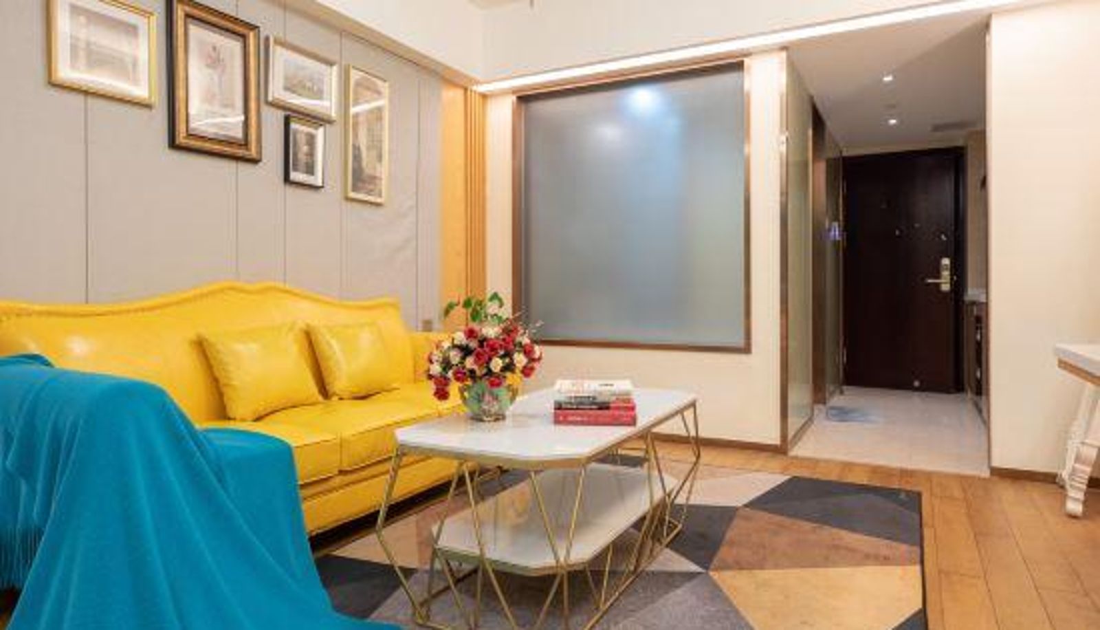 Kamer met balkon - Yunshangju Theme Apartment