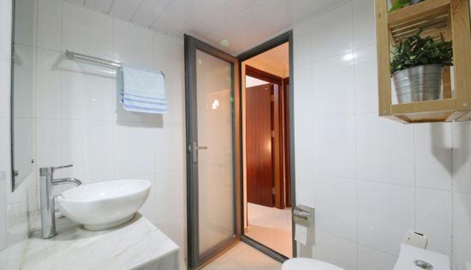 Interior view - Xiaoshidai Apartment (Shenzhen Software Industry Base)