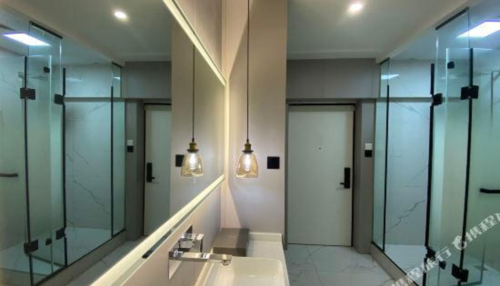Zimmer - Chengdu mars Designer Apartment Foreign Language