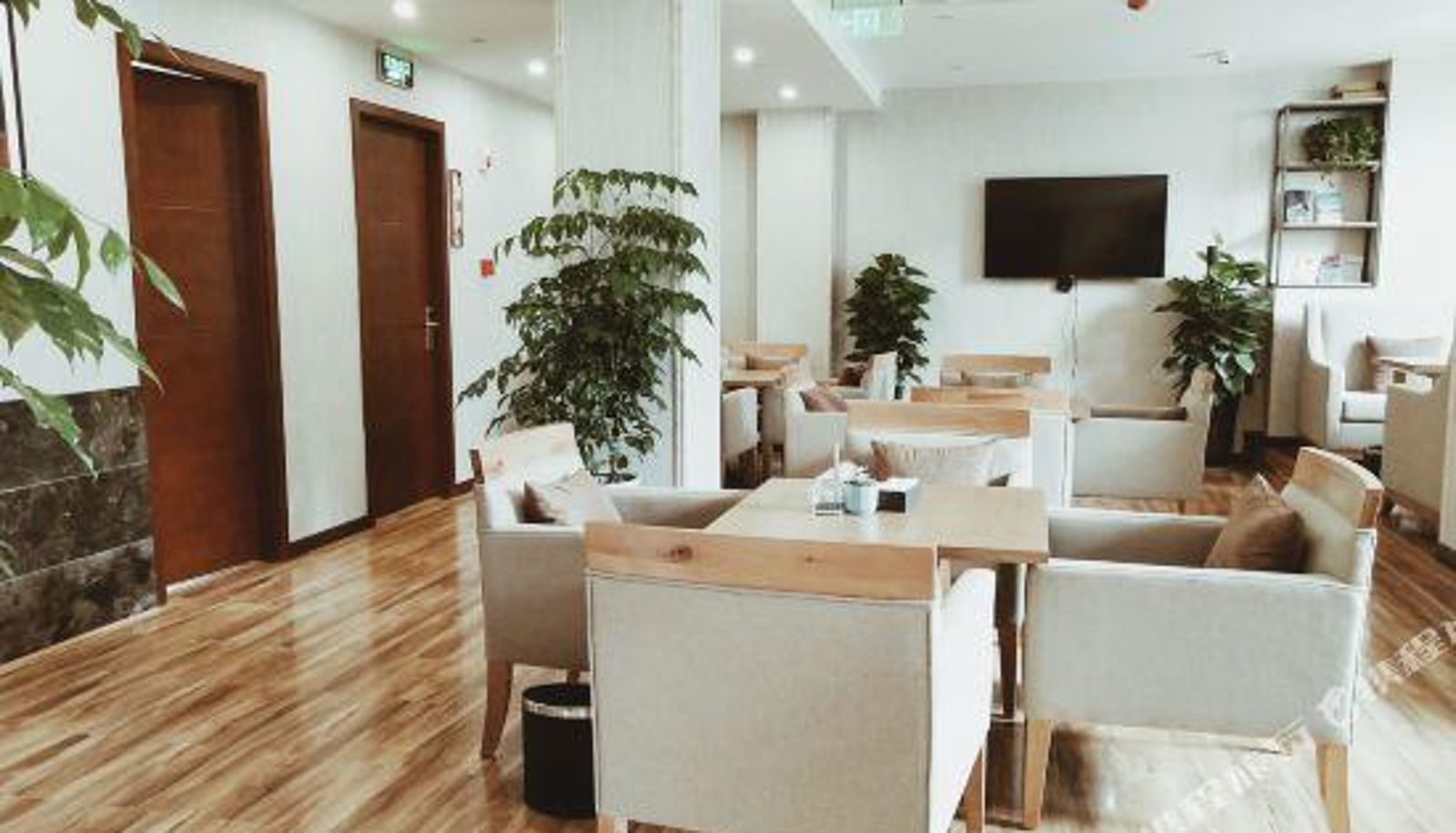 Widok wnętrza - Laiyi Hotel