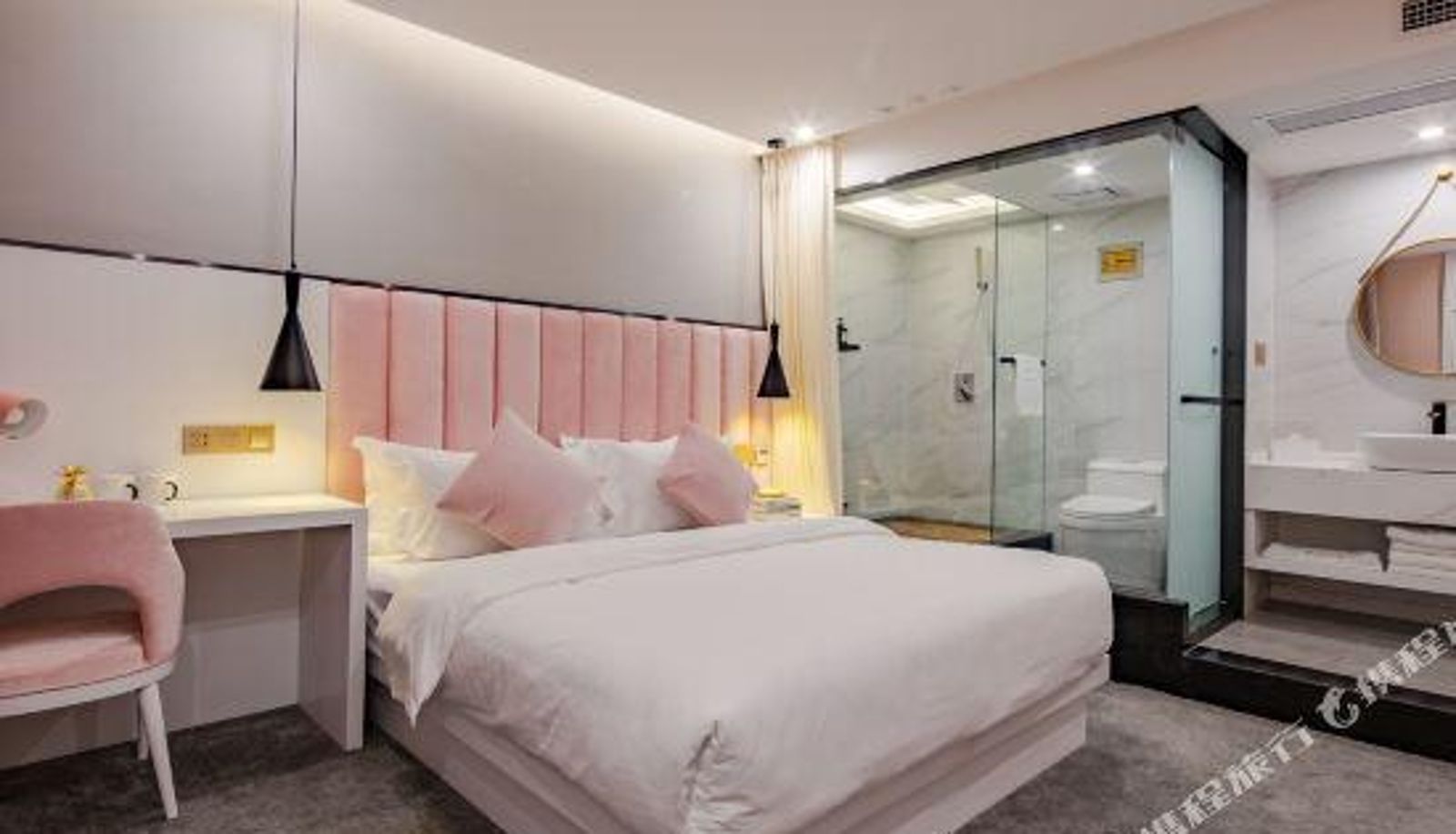 Room - Baiwei Travel Hotel