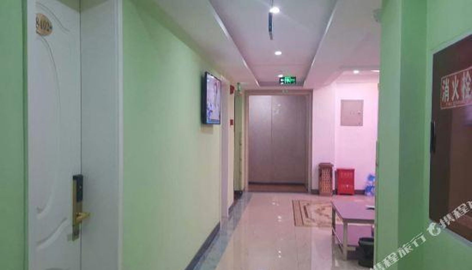 Rezeption - Leshu Themed Hotel