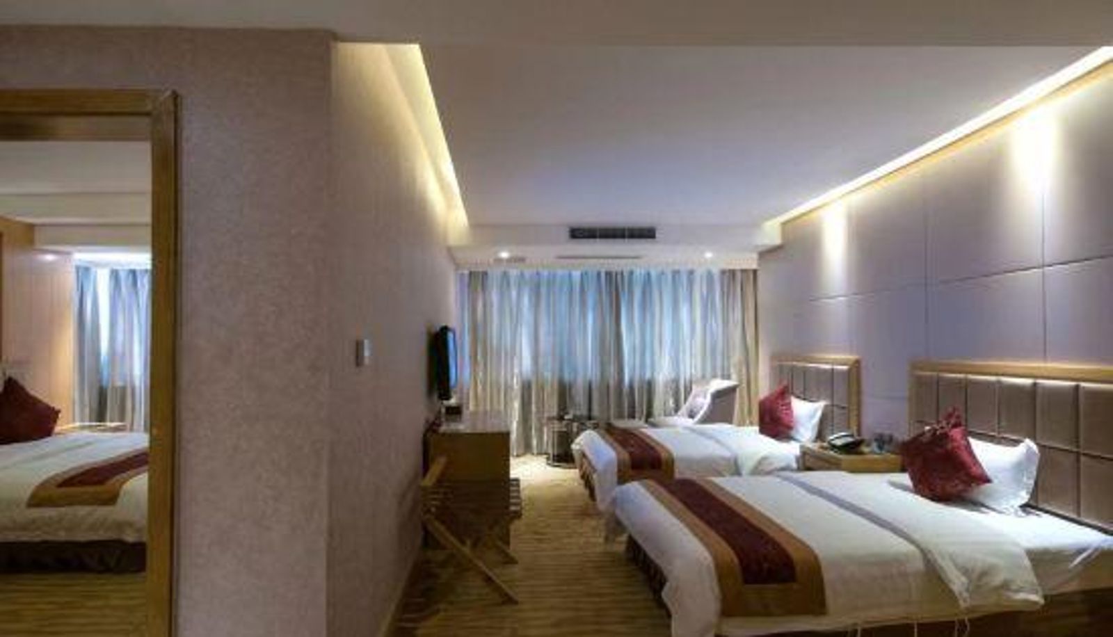 Family room - Longxiang Hotel(Chengdu Longquanyi Metro Station)