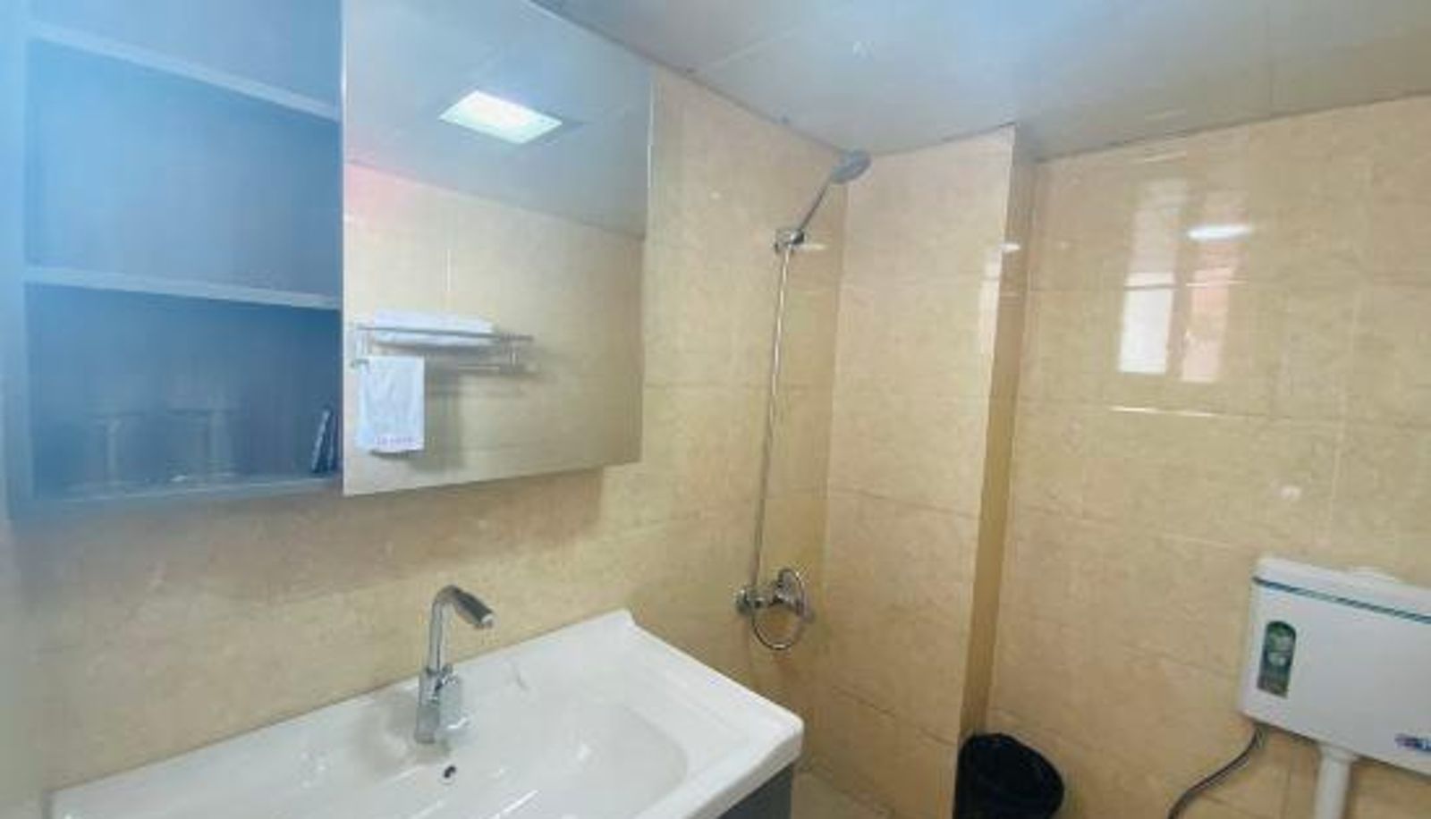 Camera - Huifeng Business Hotel