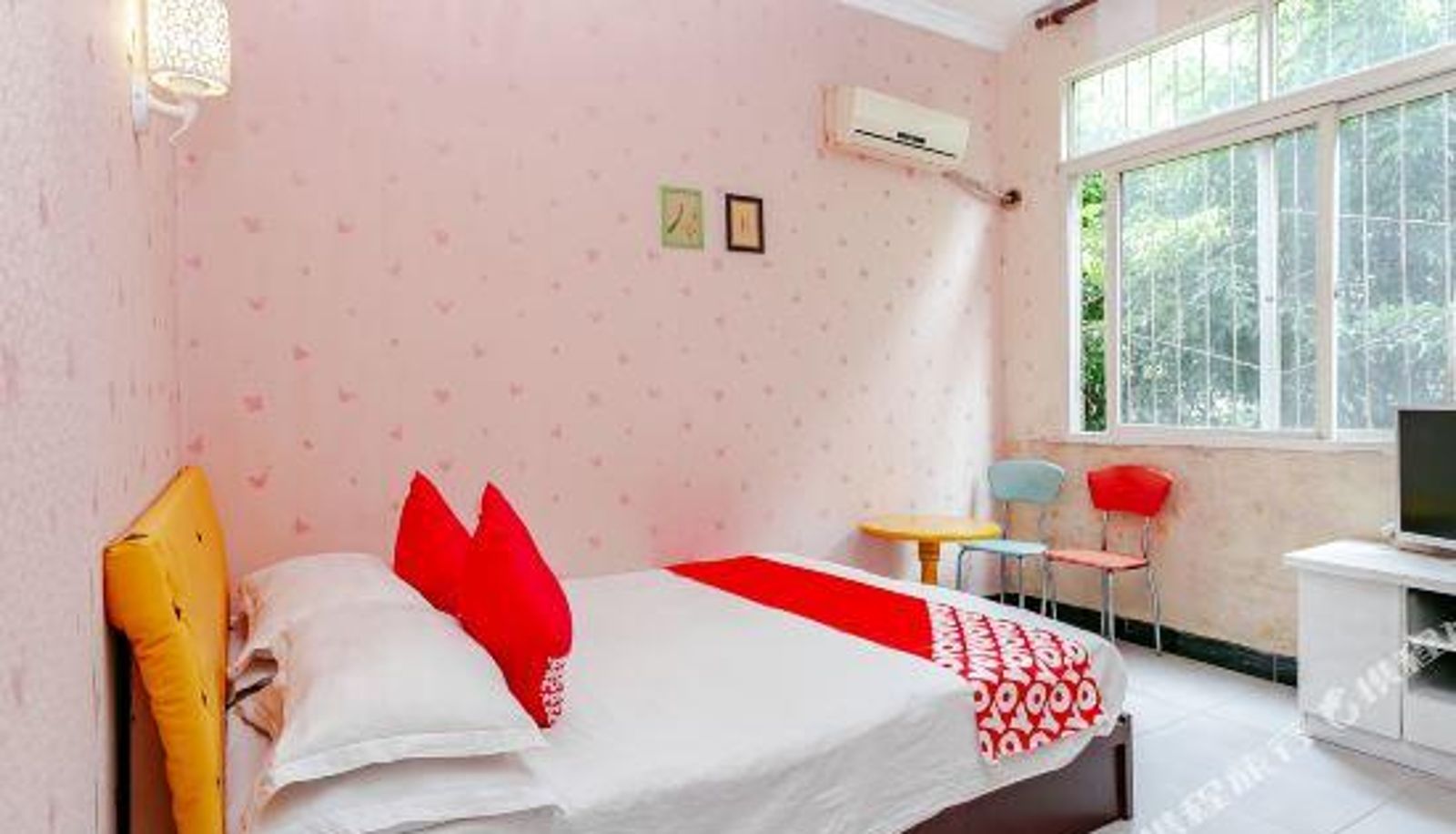 Camera - Chenyou Business Hotel (Wenjiang No.2 Middle School)