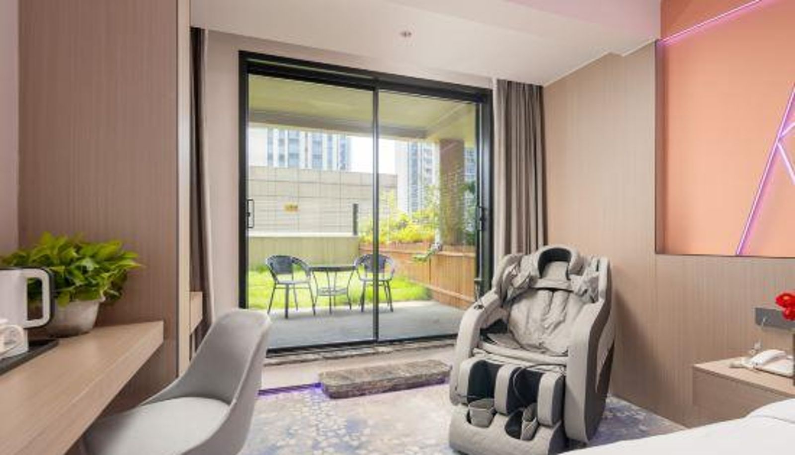 Chambre avec balcon - Puyin Hotel (Jiujiang University Jiujiang Railway Station)