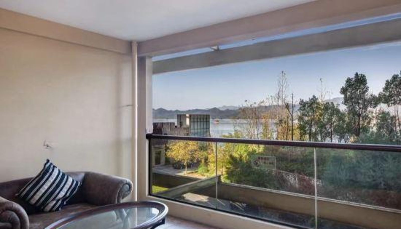 Family room - Qiandao Lake Ying Lake Resort Apartment