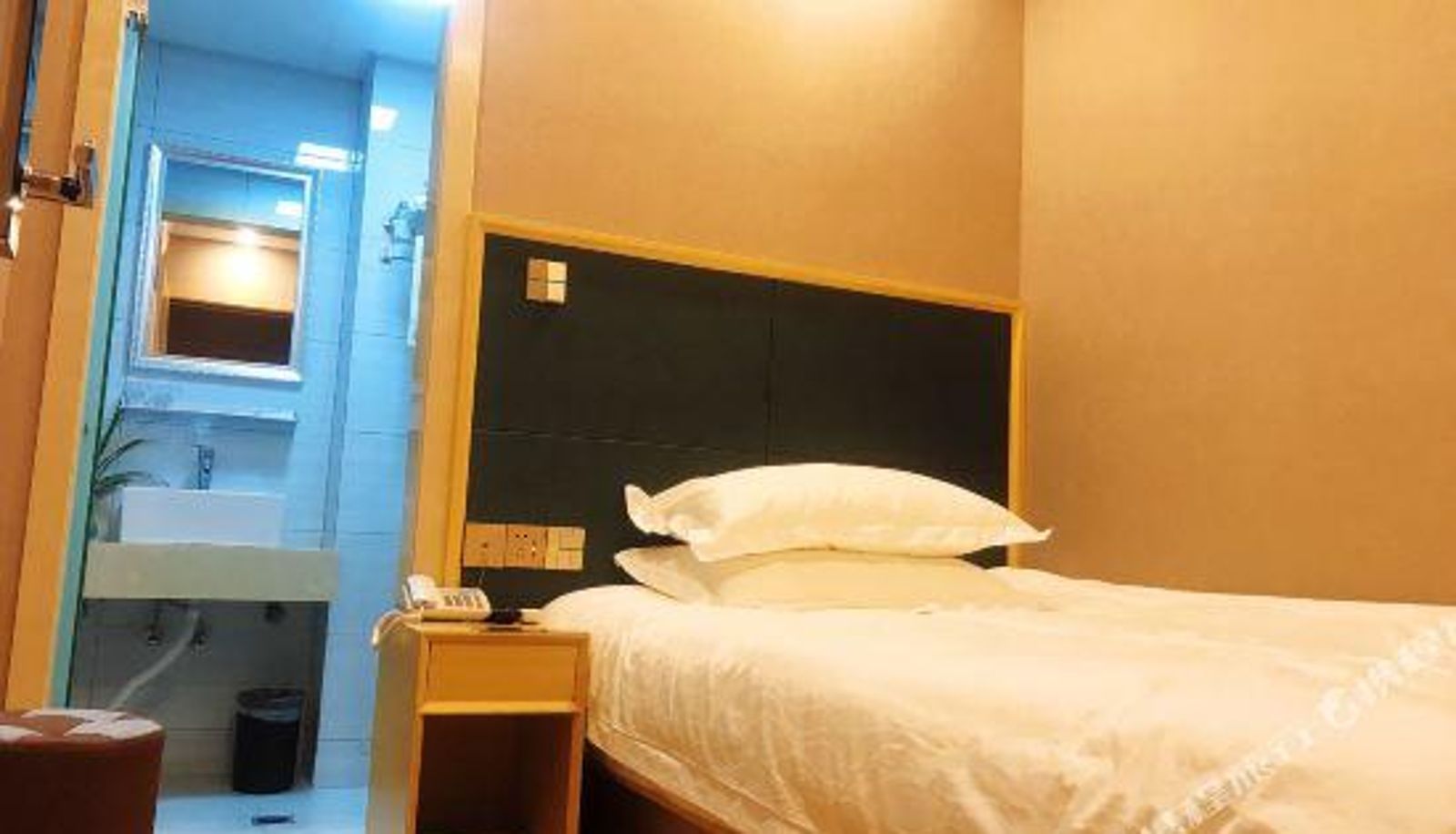 Room - Meidu Hotel