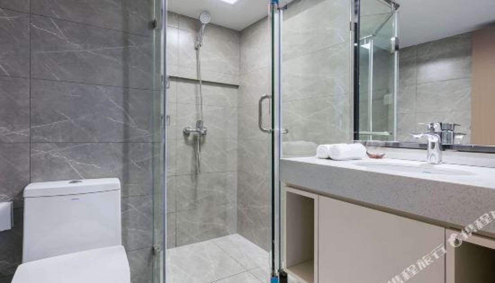 Family room - Dajiang East) Esberg Hotel (second branch of Baolong Plaza
