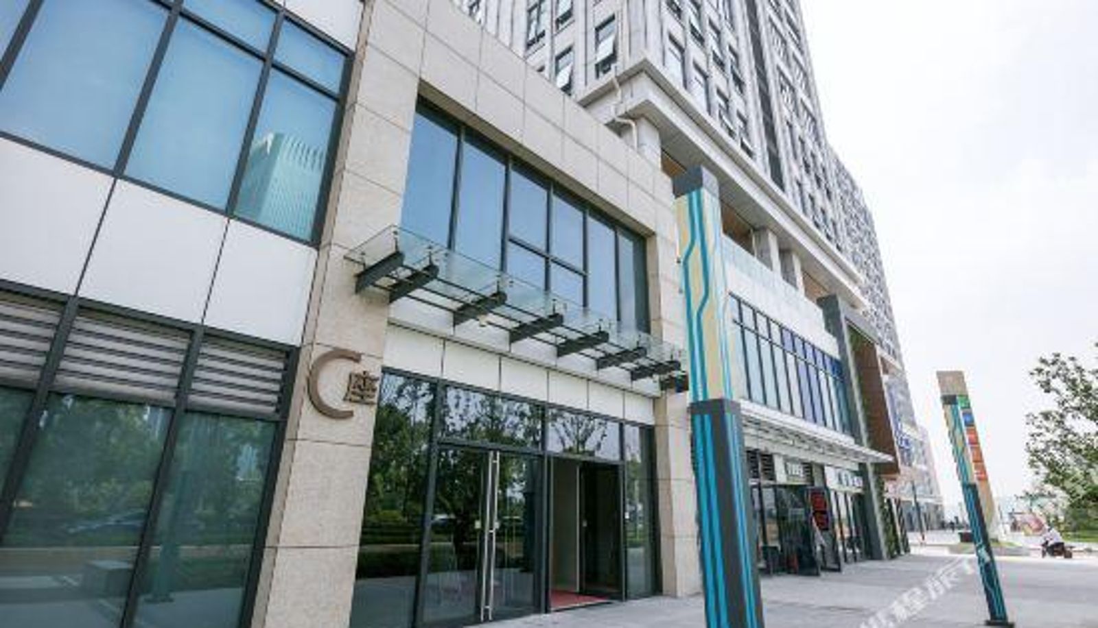 Innenbreich - Dajiang East) Esberg Hotel (second branch of Baolong Plaza
