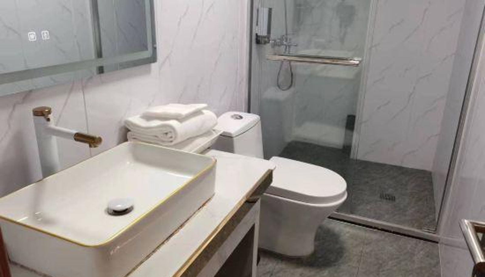 Chambre Familiale - Pebble Motel