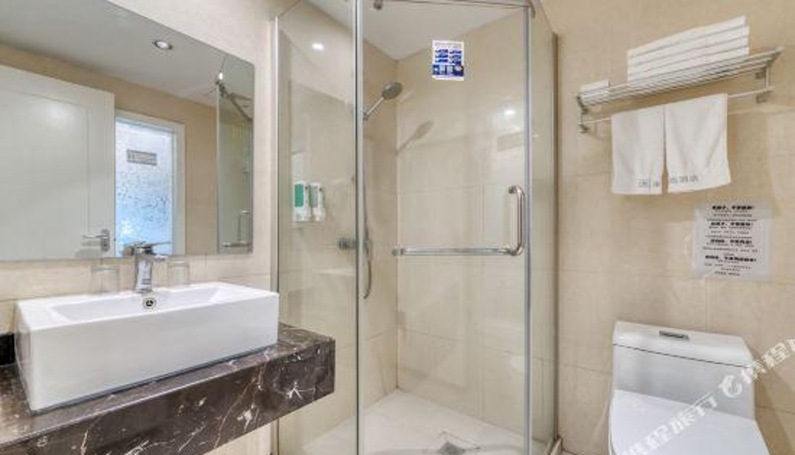 Zimmer - Jinge Hotel (Hangzhou Qiaosi Subway Station)