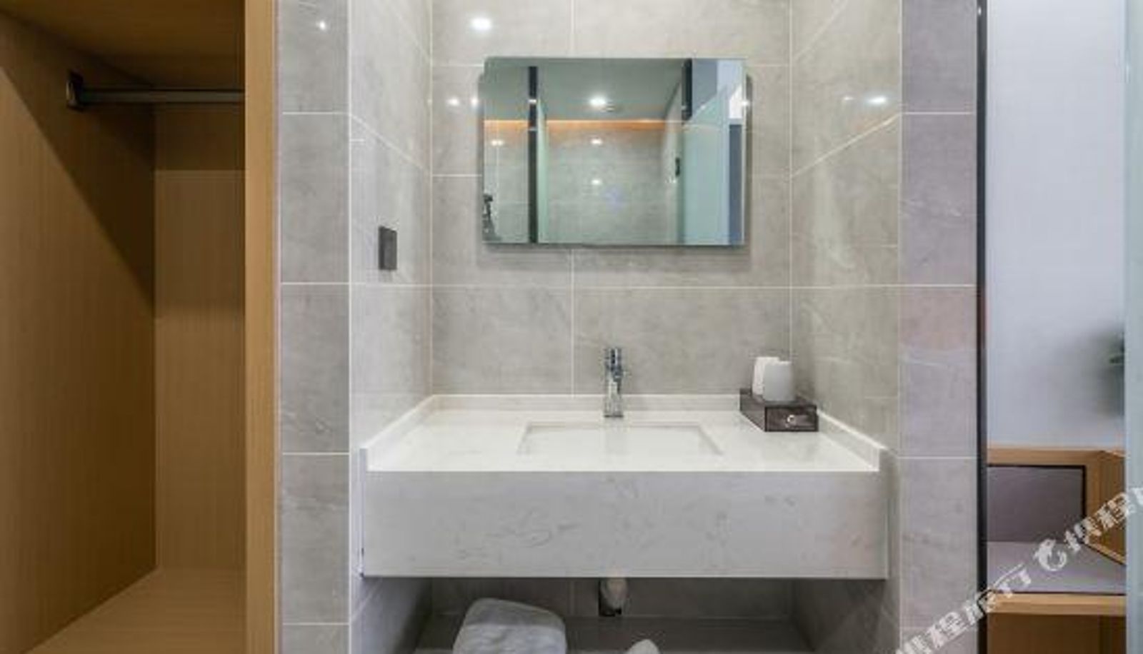 Habitación corporativa - Four Seasons Holiday Hotel (Zhushan Road Subway Station)