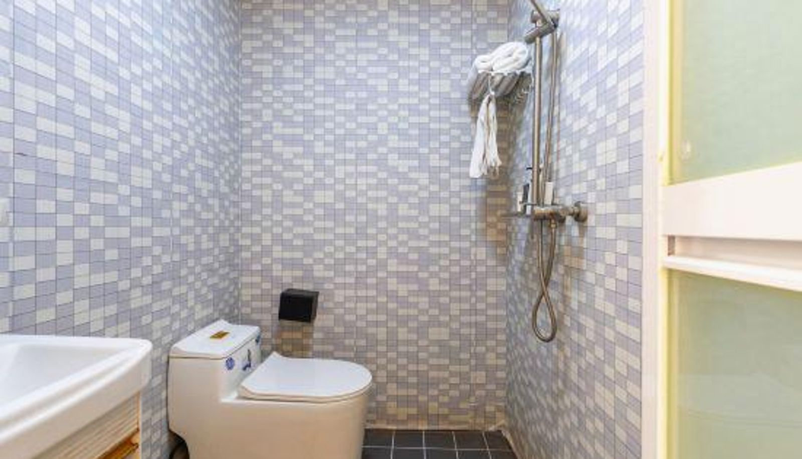 Camera - The Grey Hotel (Jiangning University Town)