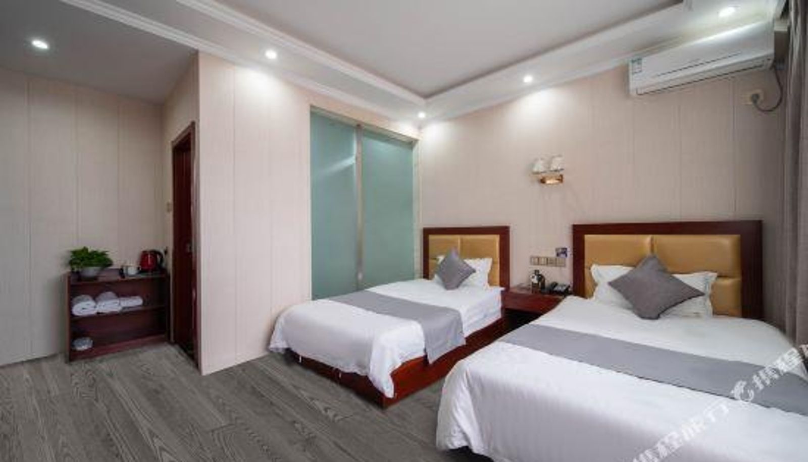 Zimmer - Mr. Han's Hotel (Nanjing Lukou International Airport)