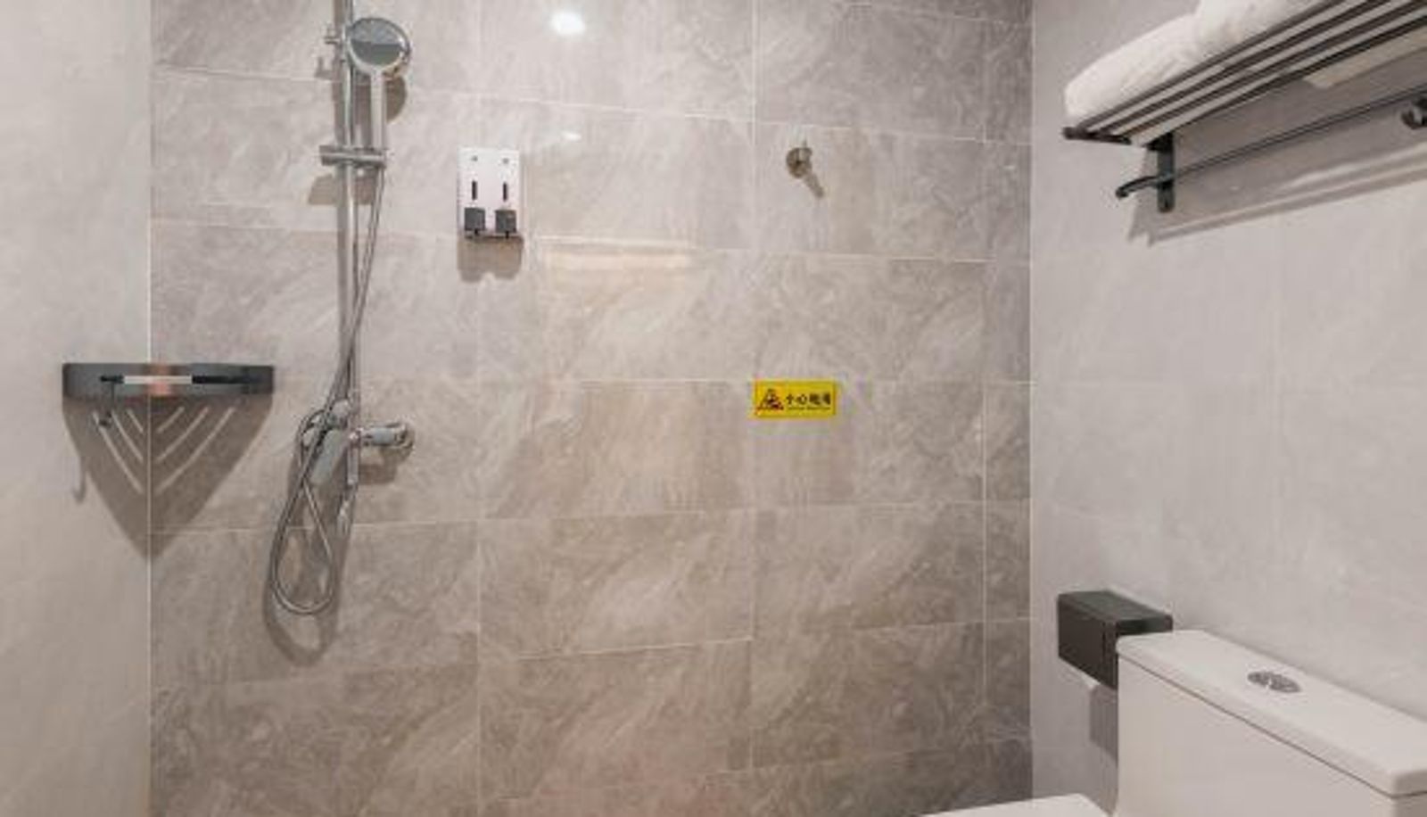 Kamer - Tianfeng Holiday Inn (Nanjing Zhushan Road subway station)