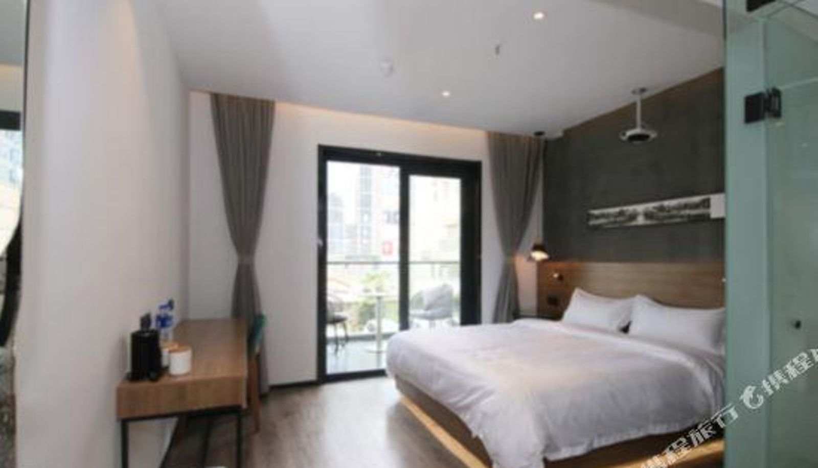 Kamer met balkon - Jianwei Space Jinling hotel(  Nanjing Xinjiekou subway station store)