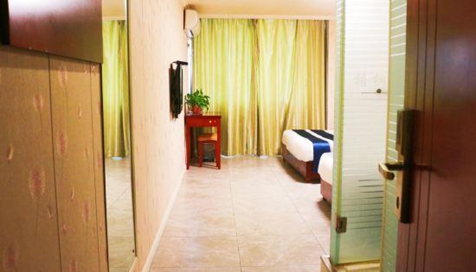 Familienzimmer - Wutonghua Hotel
