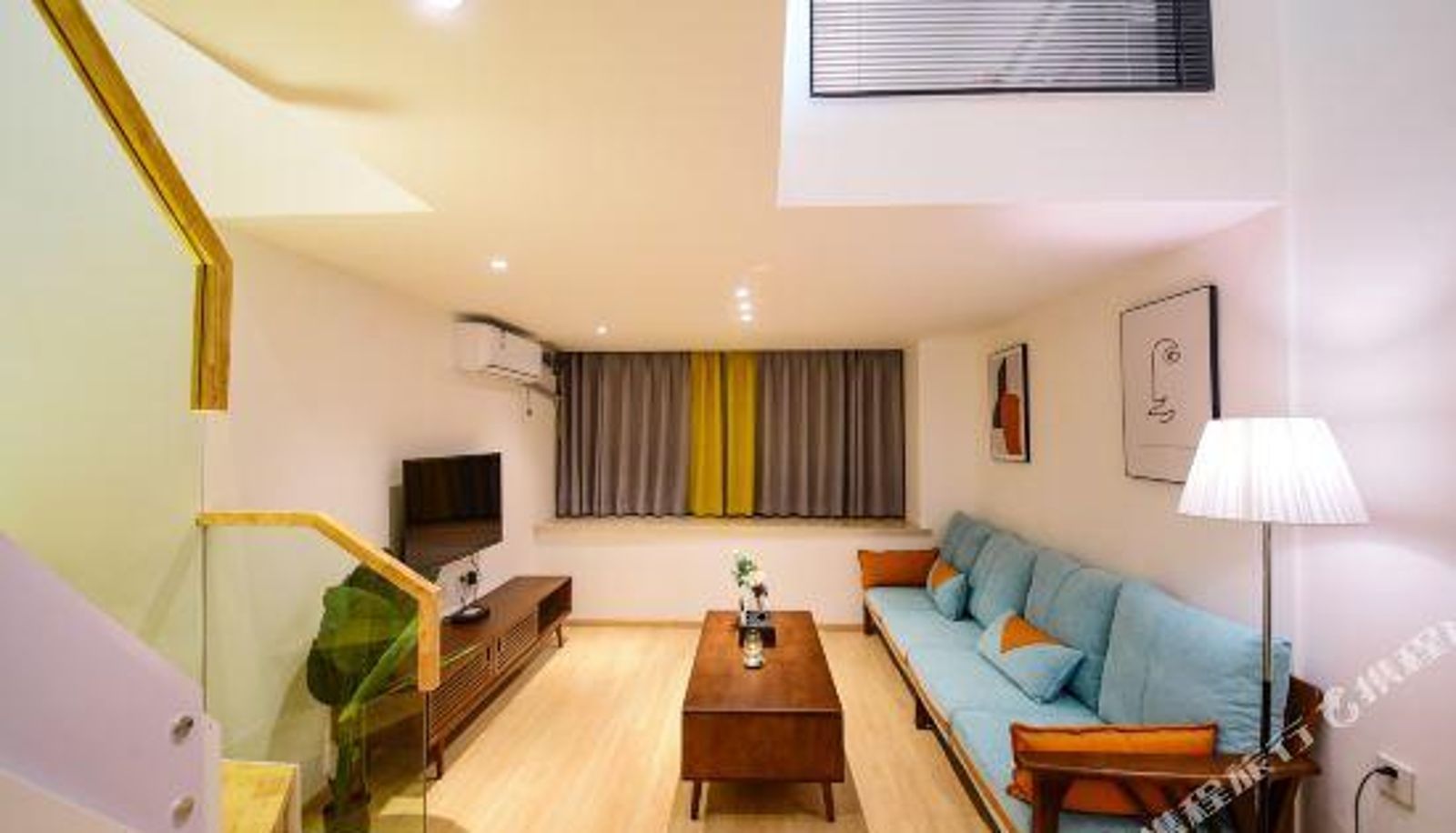 Camera business - Bailan apartment (Qingdao academician port store)