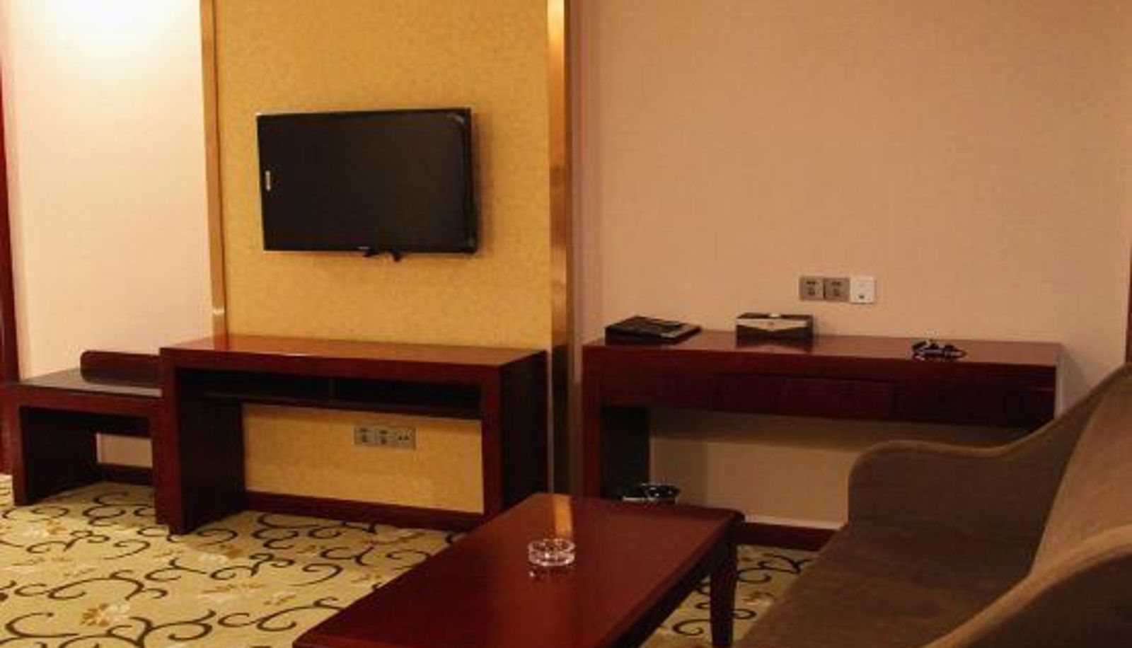 Family room - DunHuangSanTuHotel