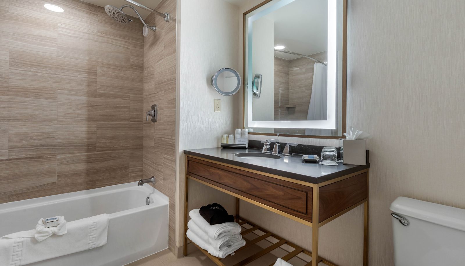 Zimmer - Omni Richmond Hotel
