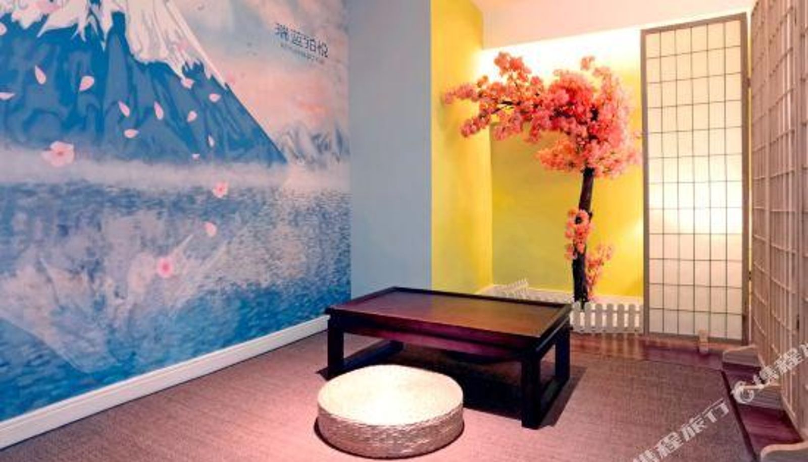 Family room - Ruilian Boyue Careful Apartment (Qingdao Zhongnan Mini  Store)