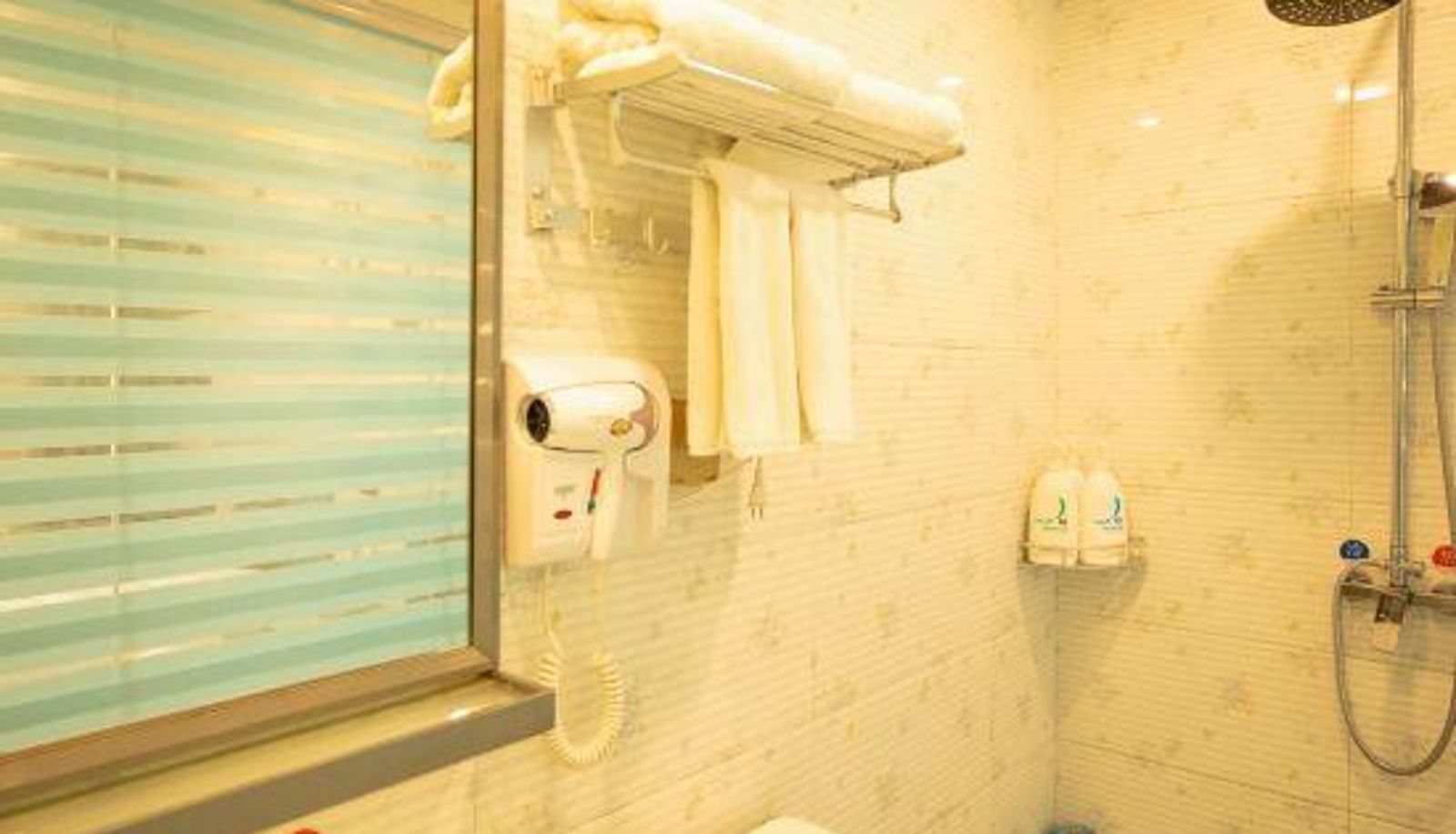 Family room - Kabu Express Hostel (Xi'an Weiqu'nan Metro Station)
