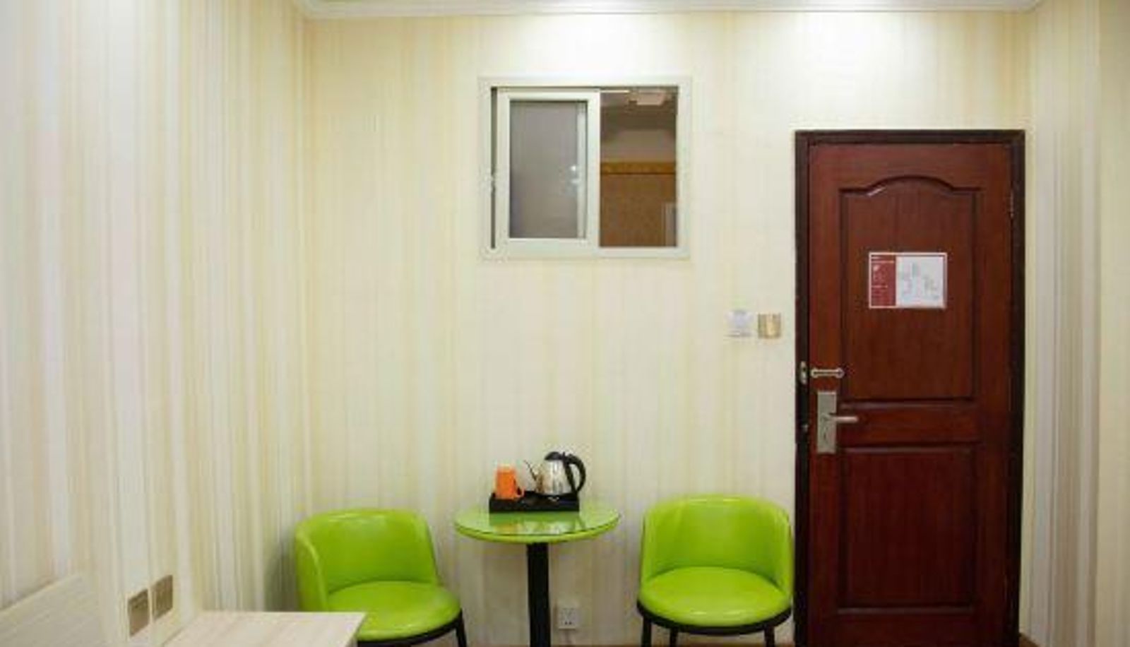 Business room - City 118 Chain Hotel (Qingdao Xiaocun Subway Station)
