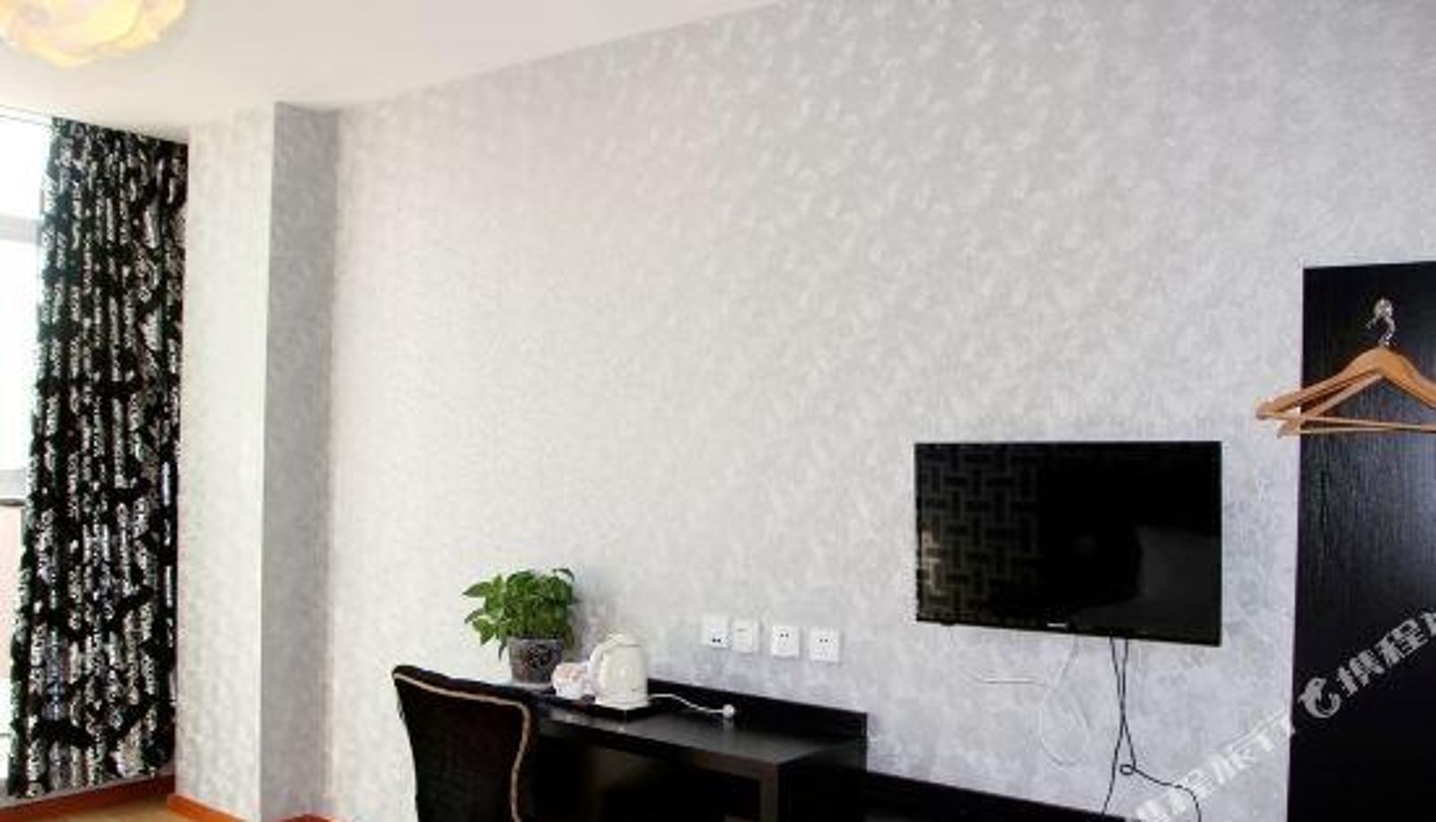 Business-kamer - City 118 (Qingdao Xin'an University of Science and Technology)