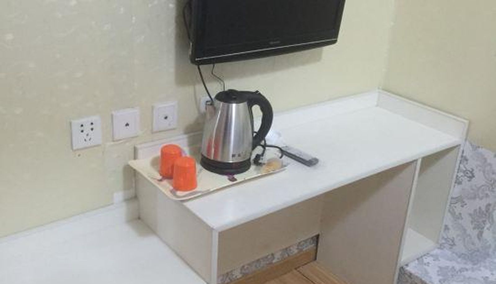 Room - Holiday Love Hotel (Qingdao Beer Street Shop)