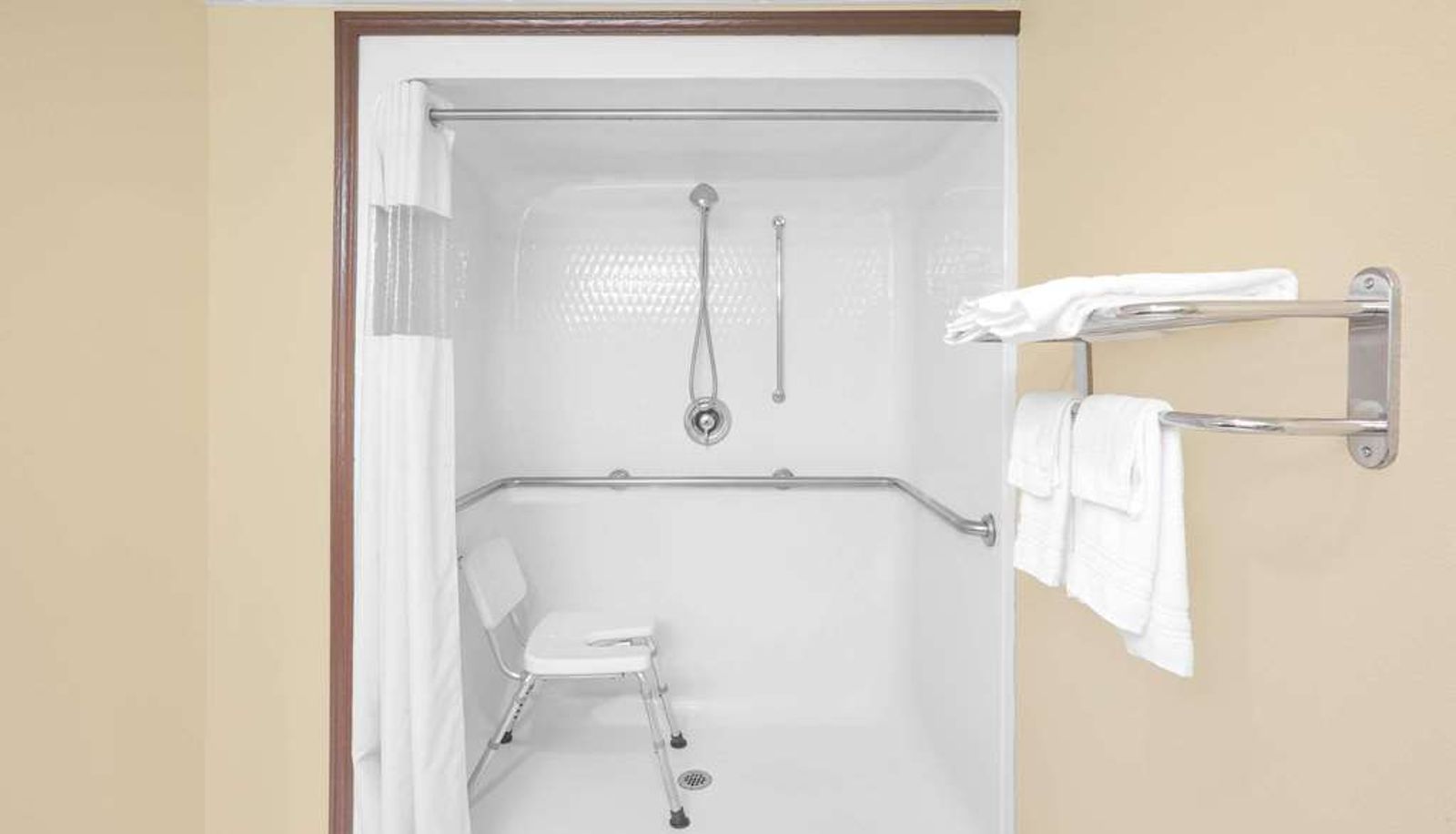 Room - Days Inn by Wyndham Fayetteville