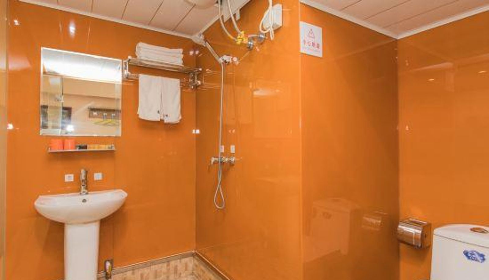 Room - Yifeng Hotel