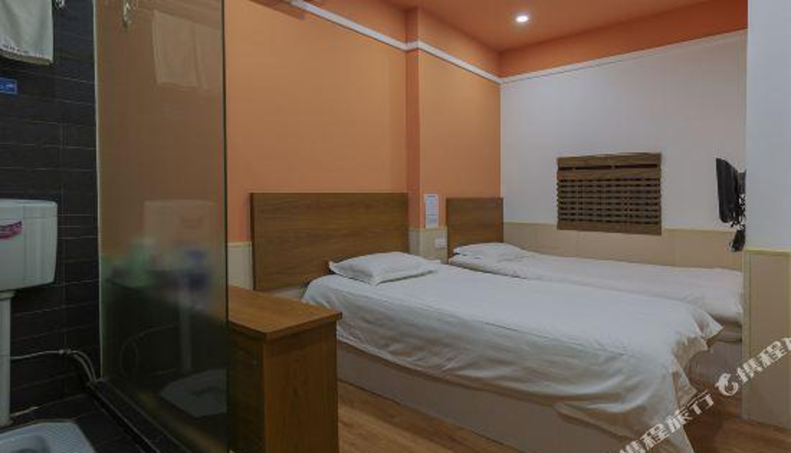 Habitación - Holiday Meidi Express Hotel