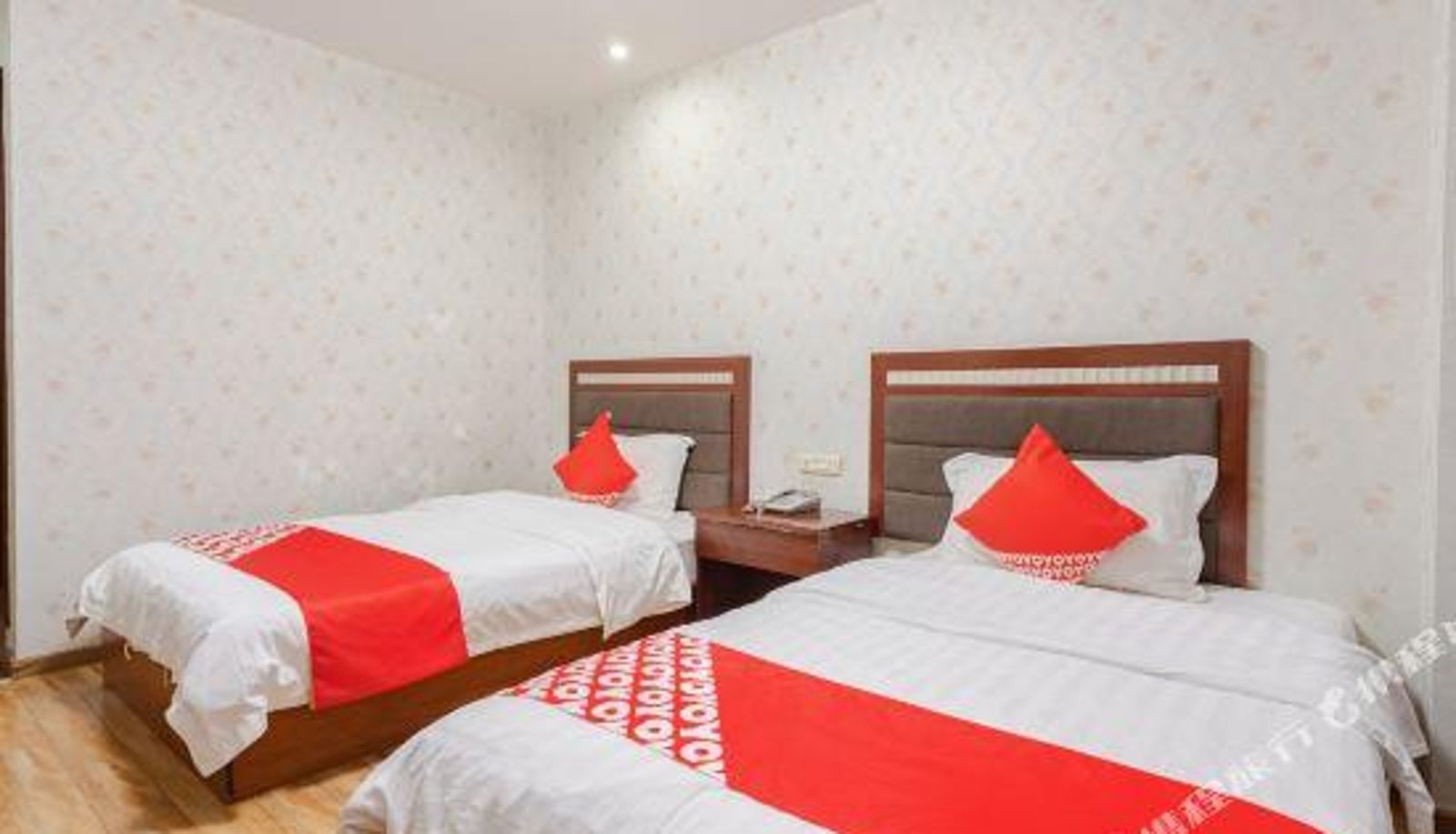 Pokój - Kleenex longevity business hotel