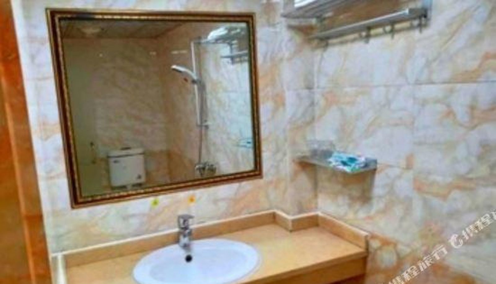 Camera - Yaxuan Business Hostel