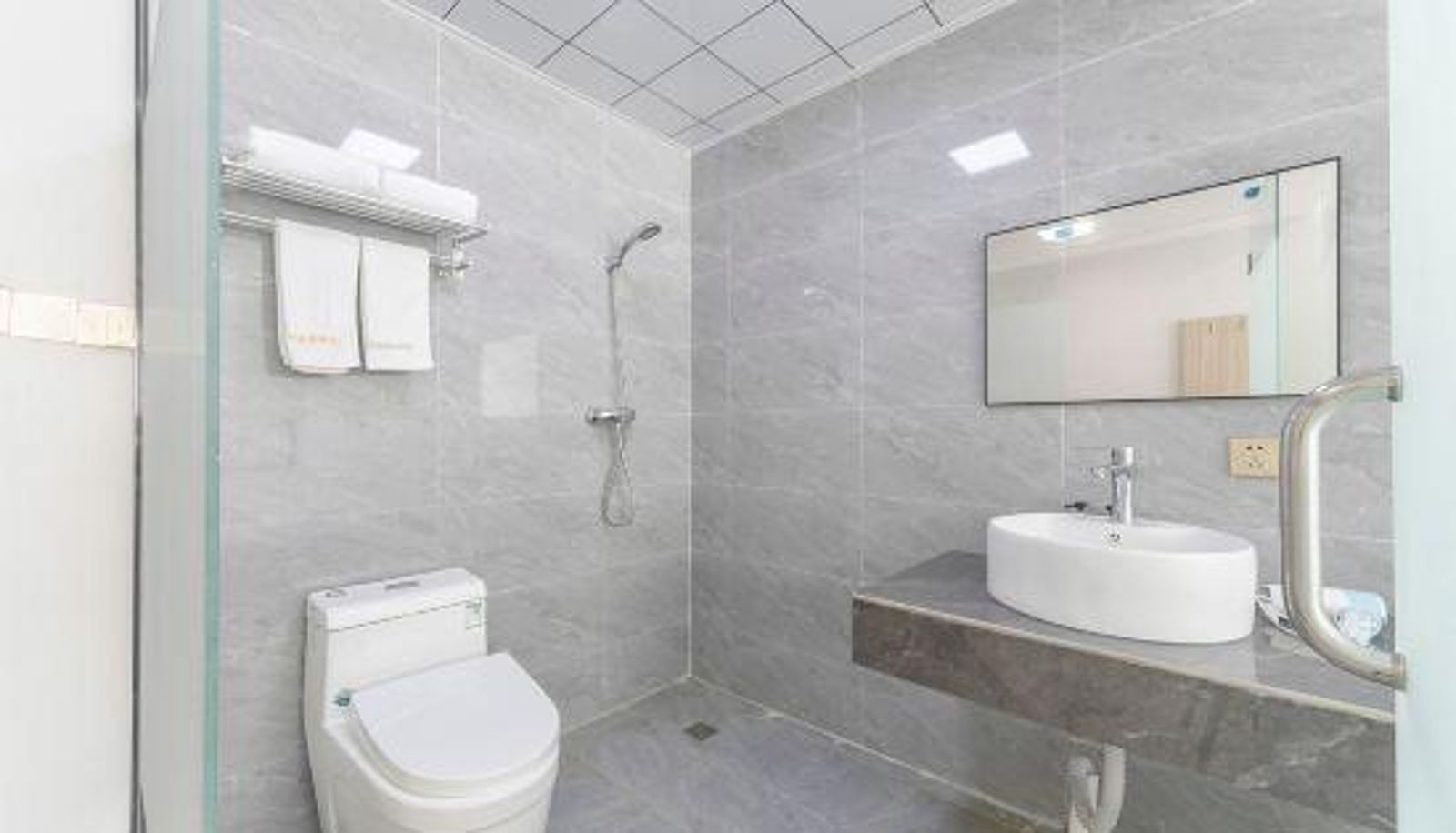 Room - De Linwei Business Hotel (NCEC and University Town store)